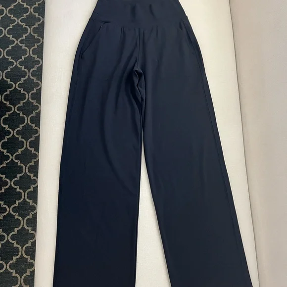 Athleta Venice High Rise Wide Leg Pant - Picture 1 of 7